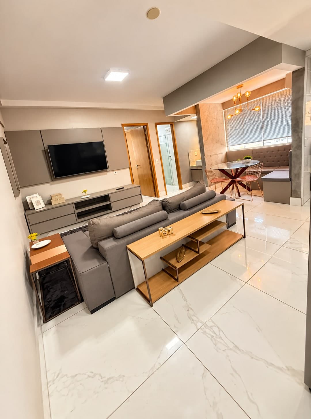 Apartamento 1 Quarto Mobiliado para Alugar – Lozandes